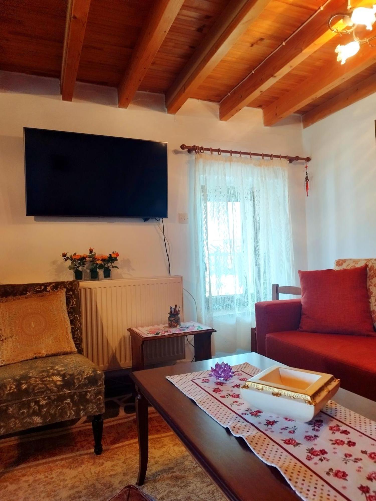 Cosy Lake House, Μια Ανάσα Πριν Τη Λίμνη Kalívia 외부 사진