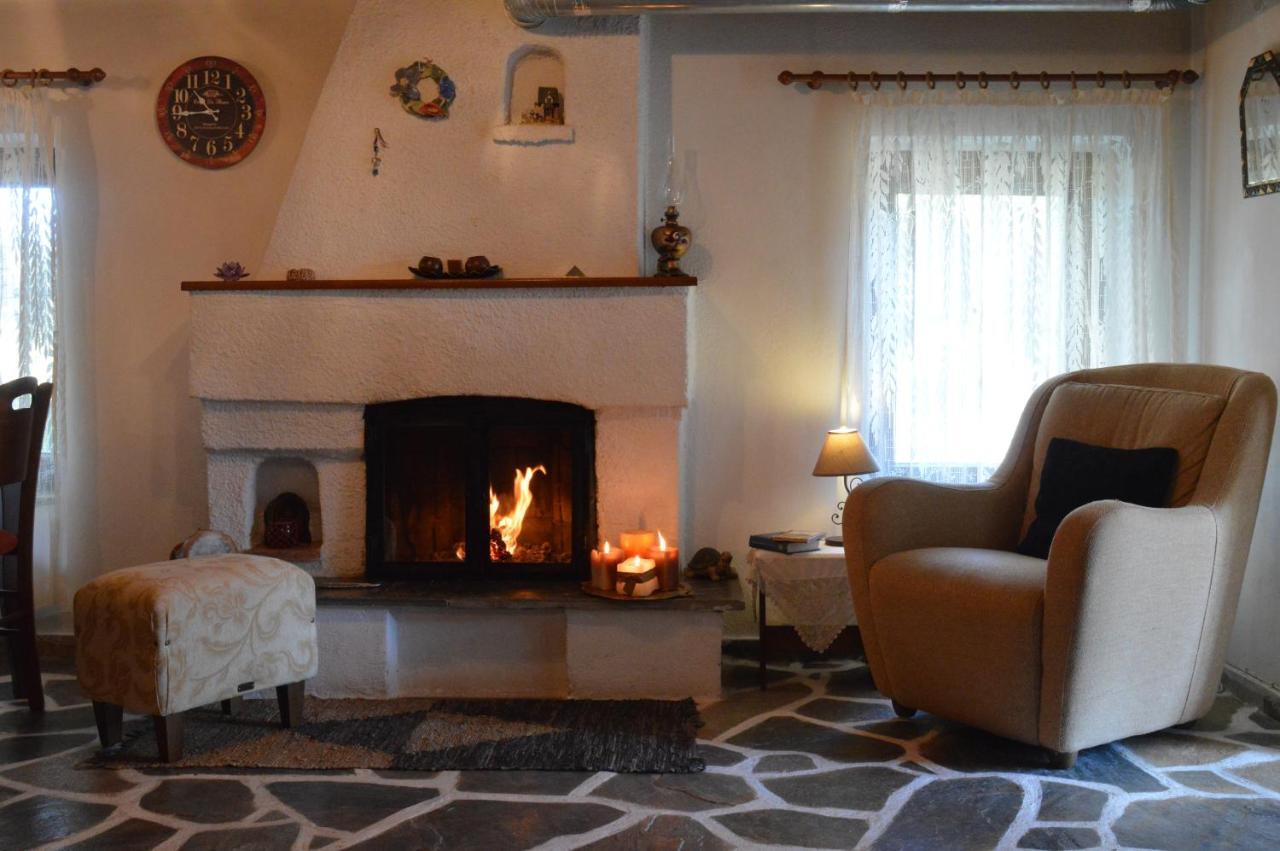 Cosy Lake House, Μια Ανάσα Πριν Τη Λίμνη Kalívia 외부 사진