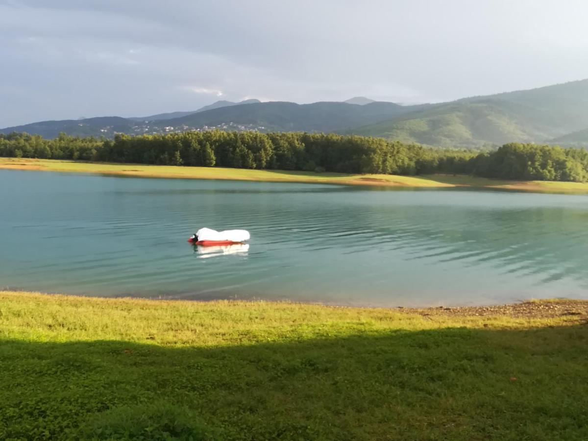 Cosy Lake House, Μια Ανάσα Πριν Τη Λίμνη Kalívia 외부 사진